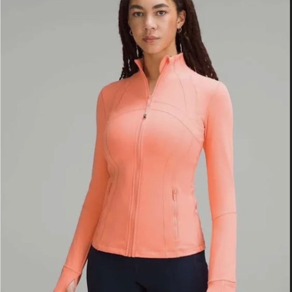 Lulu lemon size 8 align